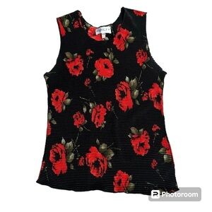Ninety Petite black tank blouse red roses, crimped fabric, stretchy fitted, P/M.